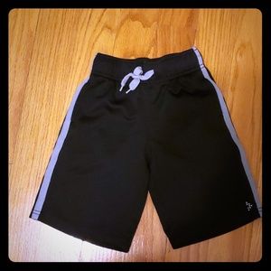 Gymboree black active mesh shorts